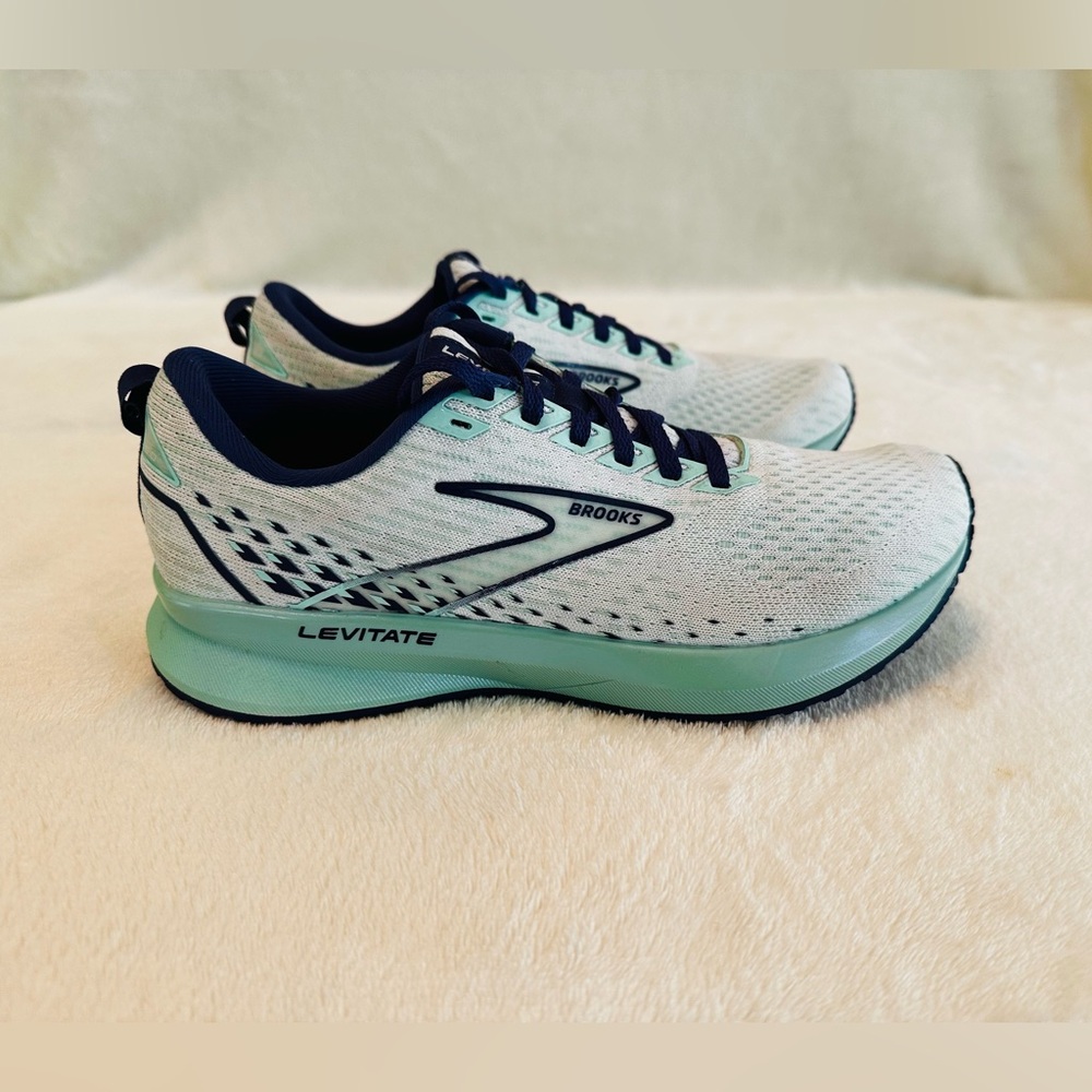 Women’s Brooks Levitate 5